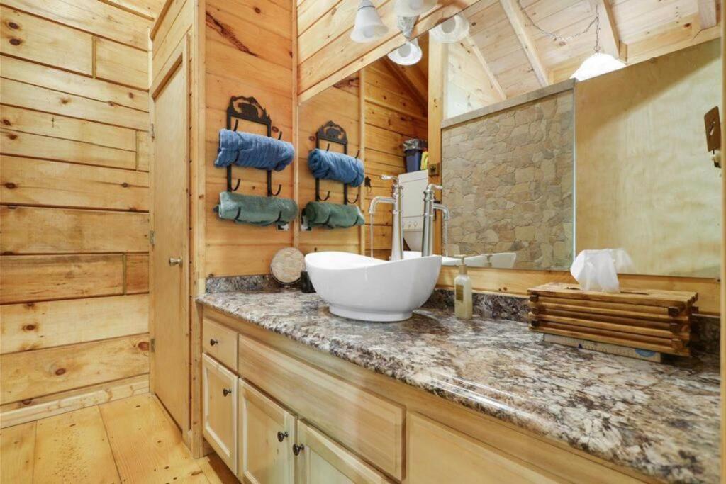 Open Studio Lodge At Little Rock Creek Cherry Log Eksteriør billede